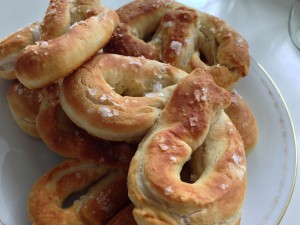 Mjuka pretzels - Recept från Hssons Skafferi