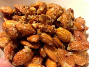 Chili- & limerostade mandlar - Recept från Hssons Skafferi