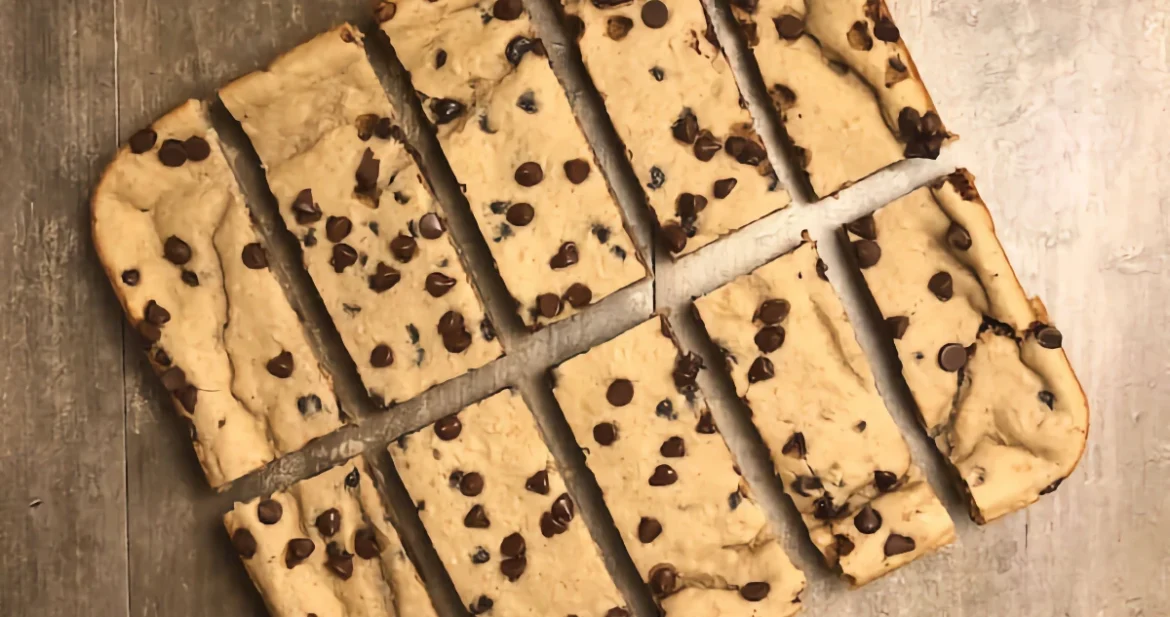 Chocolate chip cookie bars - Recept ur Hssons Skafferi