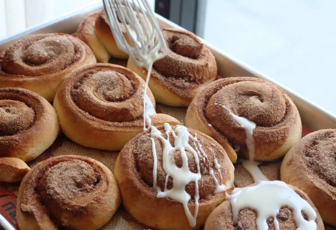 Pumpkin cinnamon rolls - Recept ur Hssons Skafferi